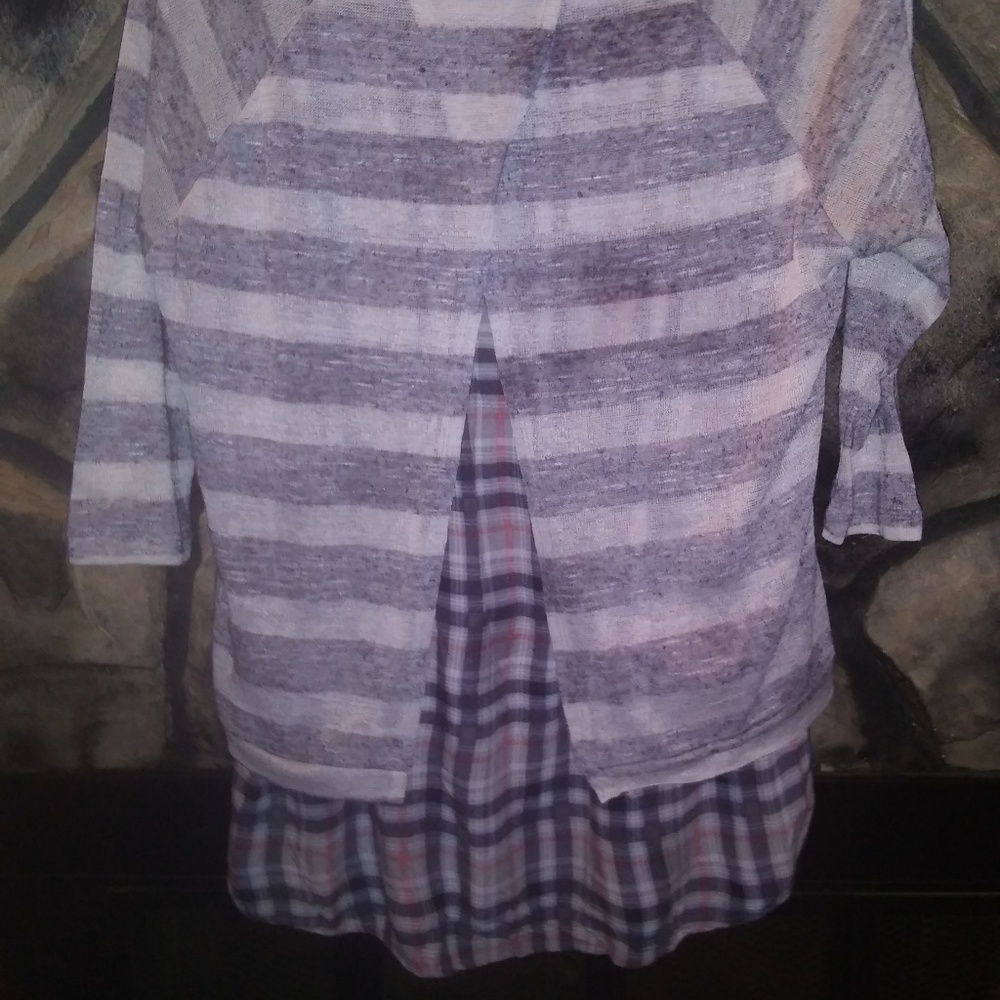 Large blouse - Picture 2 of 2